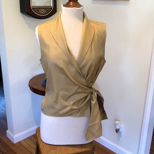 Dana Buchman wrap round golden hued sz 8 blouse